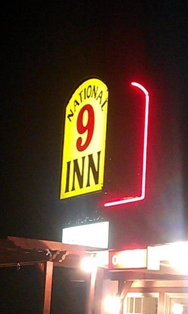 National 9 Inn トノパー エクステリア 写真